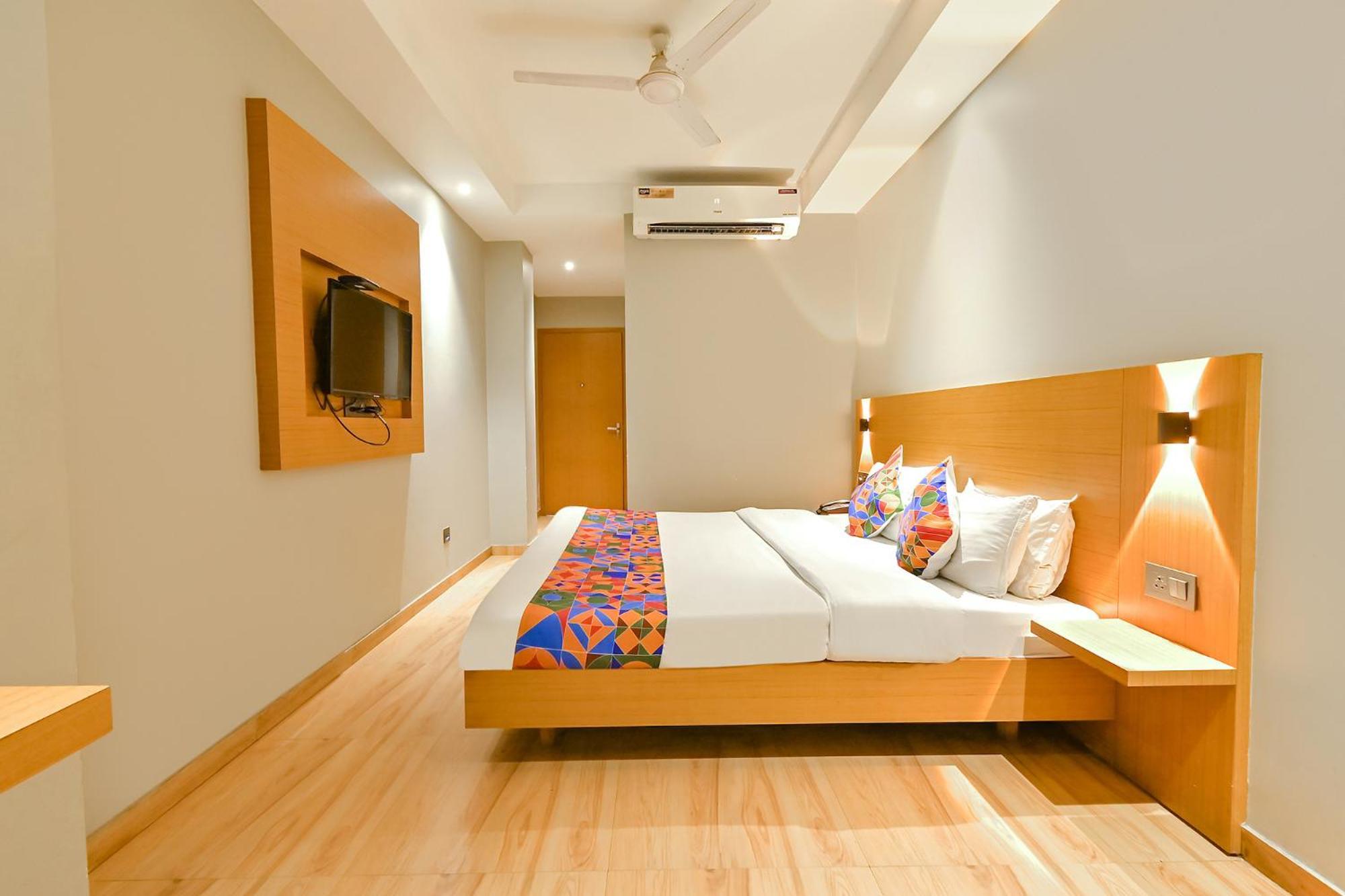 Fabhotel Penthouse - A K Dev Road Guwahati Esterno foto