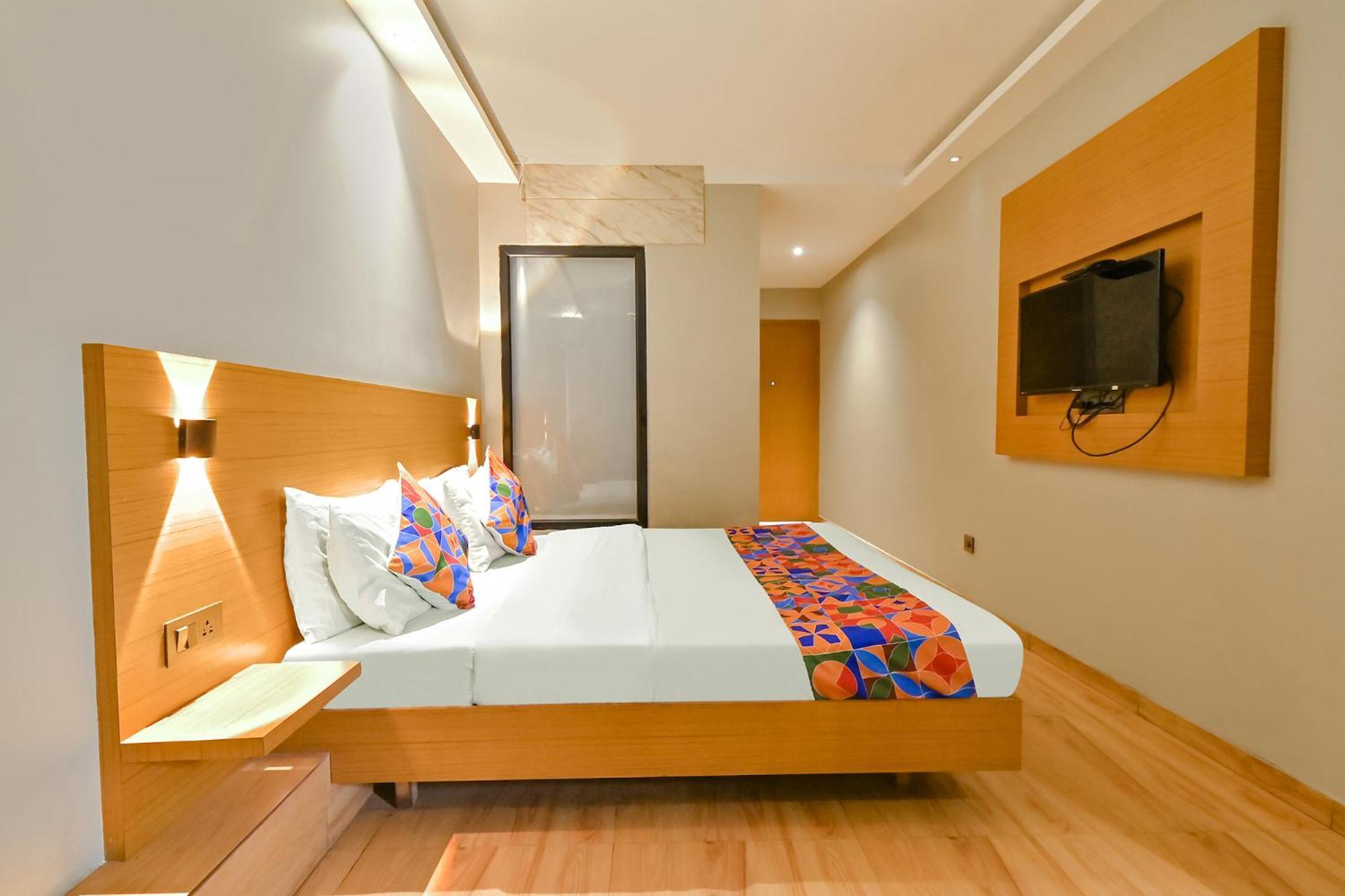 Fabhotel Penthouse - A K Dev Road Guwahati Esterno foto