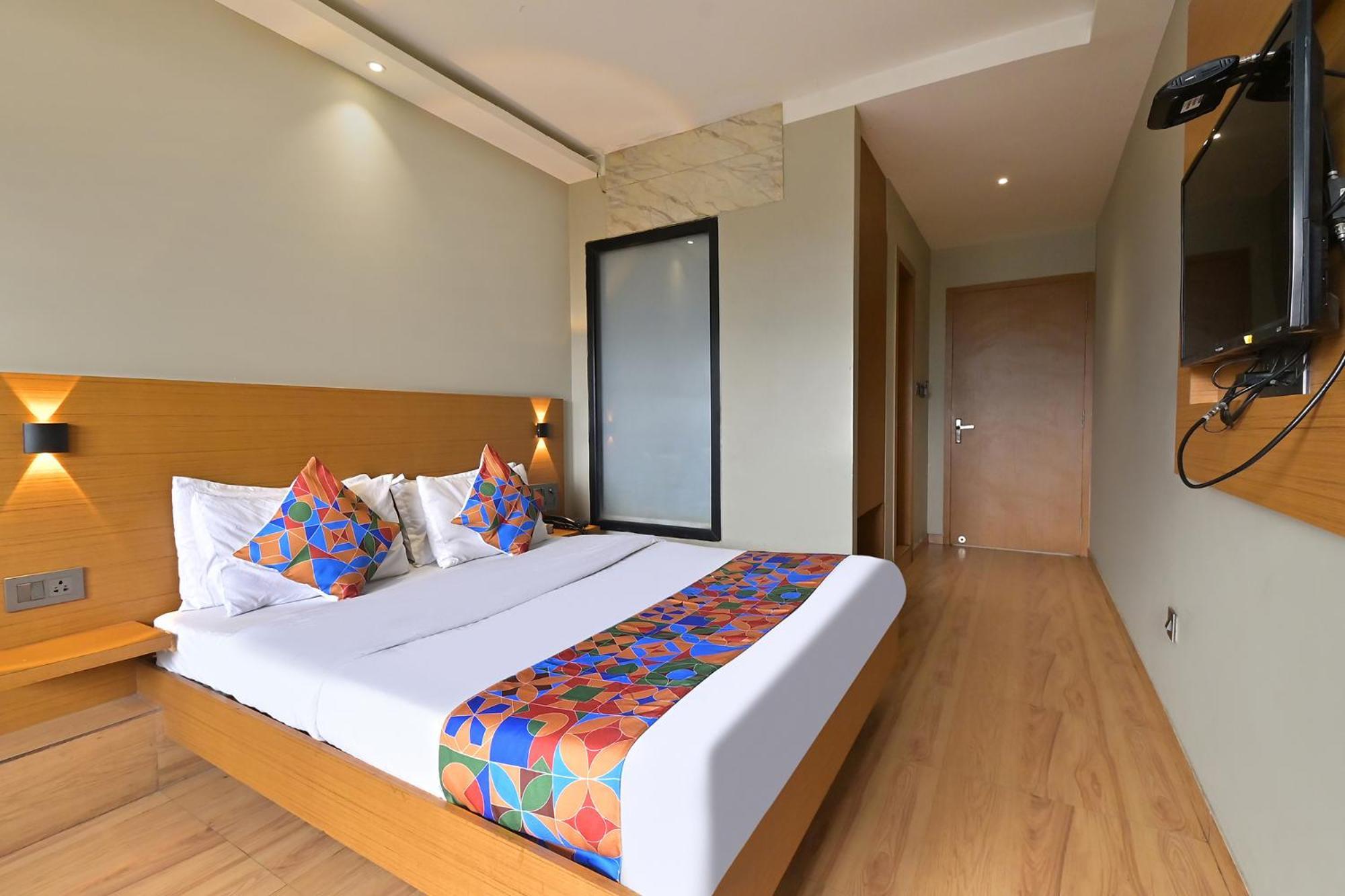 Fabhotel Penthouse - A K Dev Road Guwahati Esterno foto