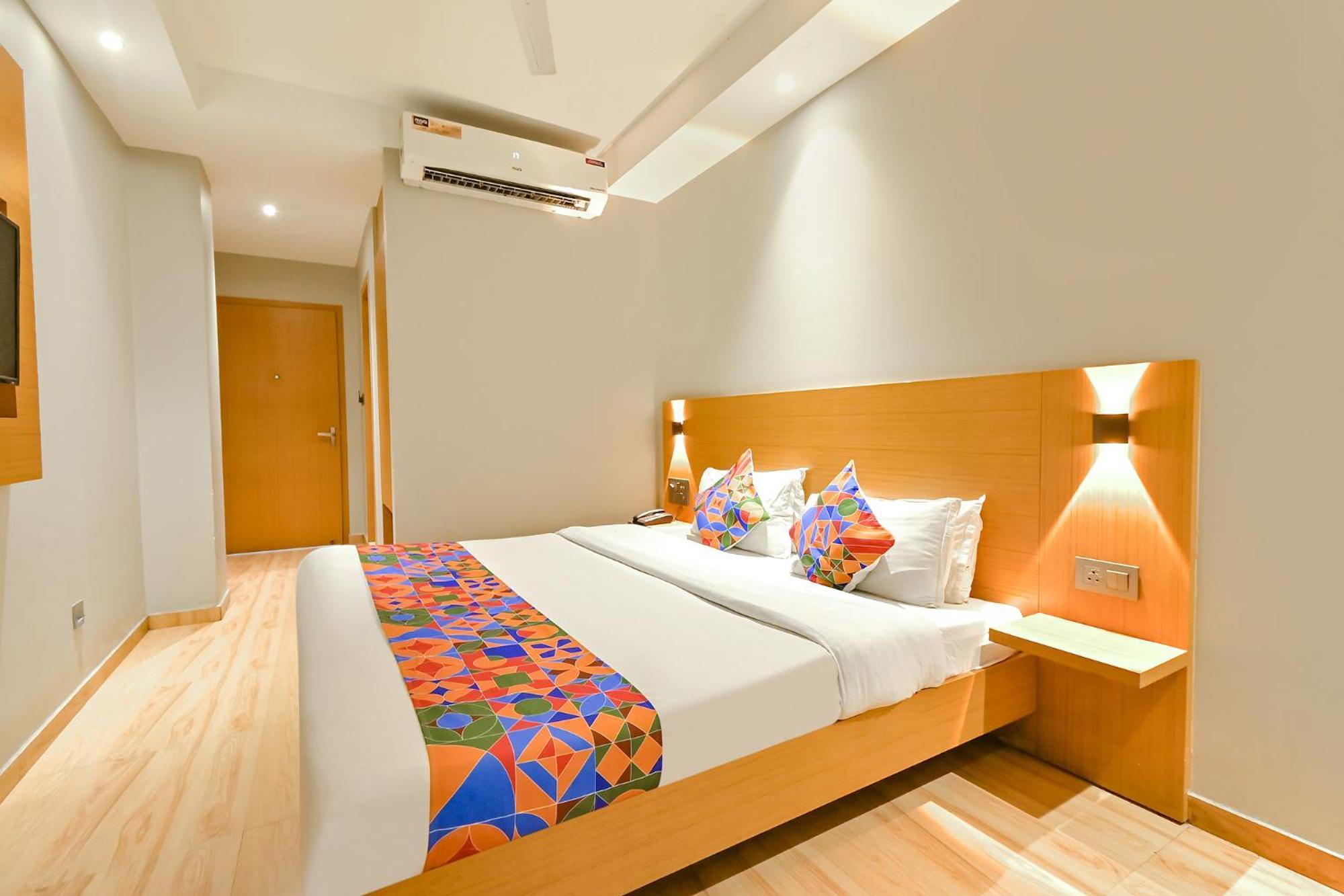 Fabhotel Penthouse - A K Dev Road Guwahati Esterno foto