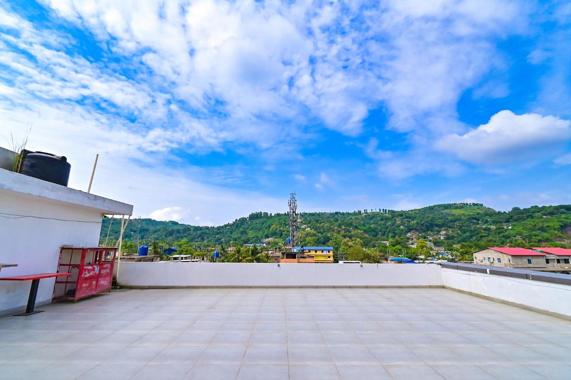 Fabhotel Penthouse - A K Dev Road Guwahati Esterno foto