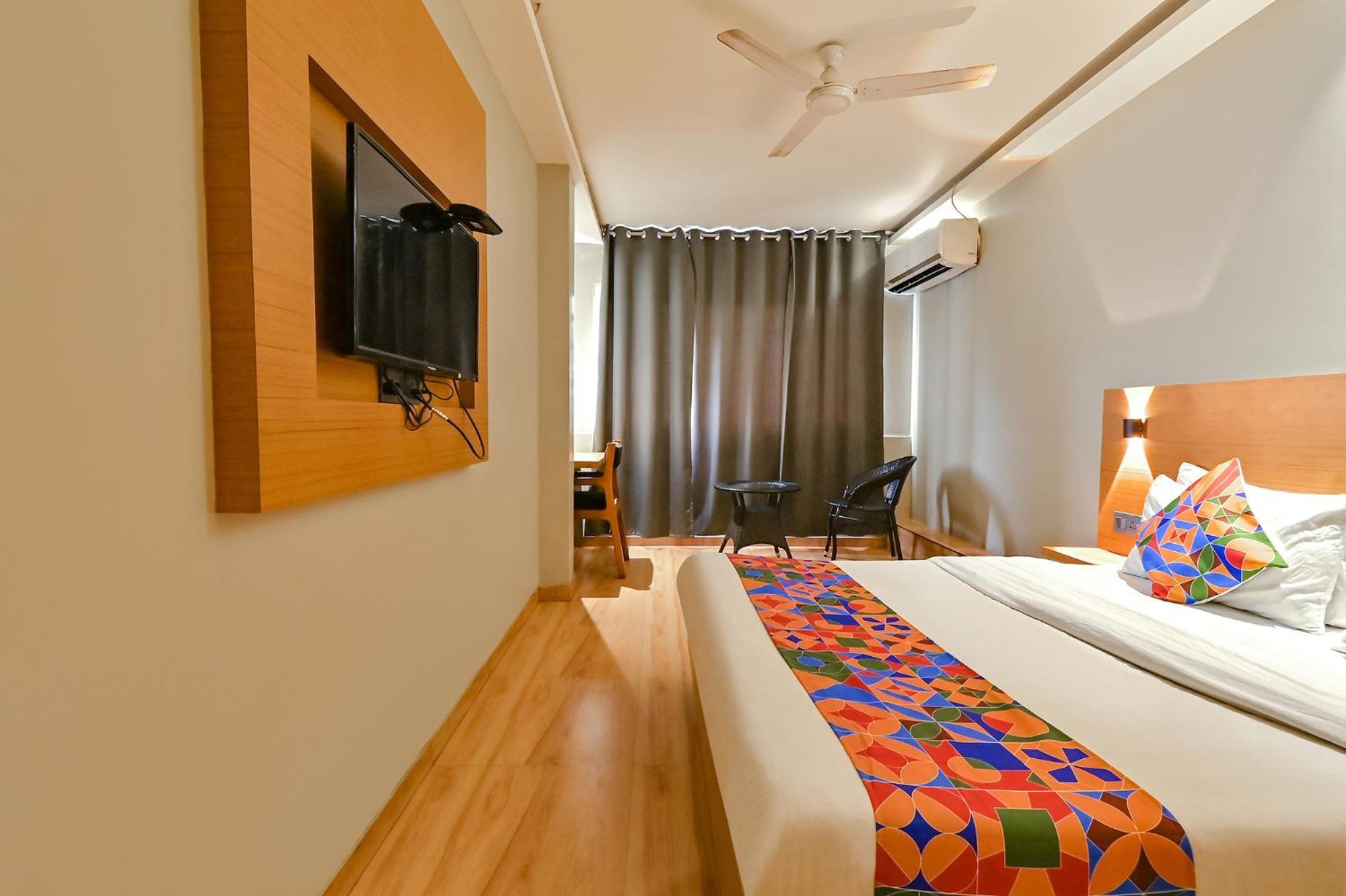 Fabhotel Penthouse - A K Dev Road Guwahati Esterno foto